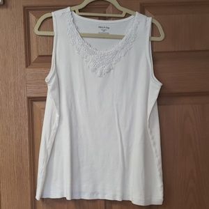 Like new white lace neck tank